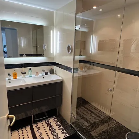Apartment Rez De Jardin, Piscine Privative De Standing Mandelieu-la-Napoule
