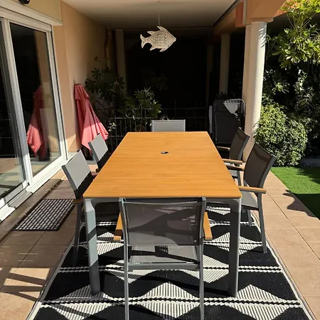 Rez De Jardin, Piscine Privative De Standing Apartment